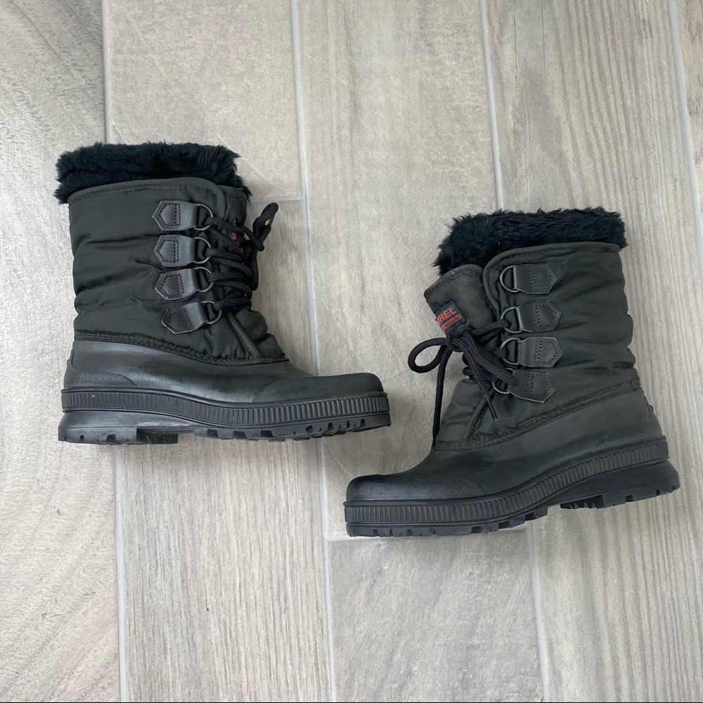 Sorel black lace up winter snow boots